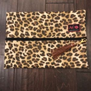 Makeup Junkie animal print bag